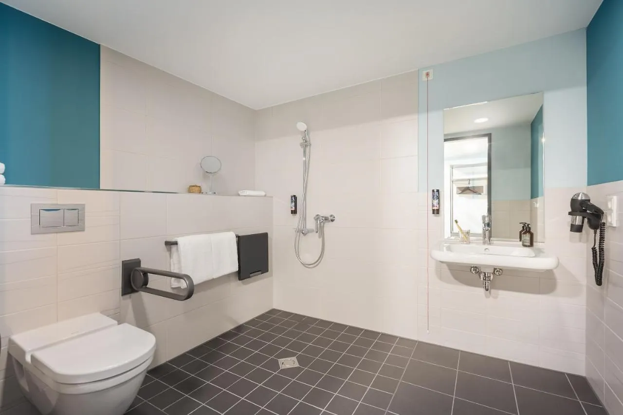 Holiday Inn - The Niu, Seven Dusseldorf Ost By Ihg 3*,