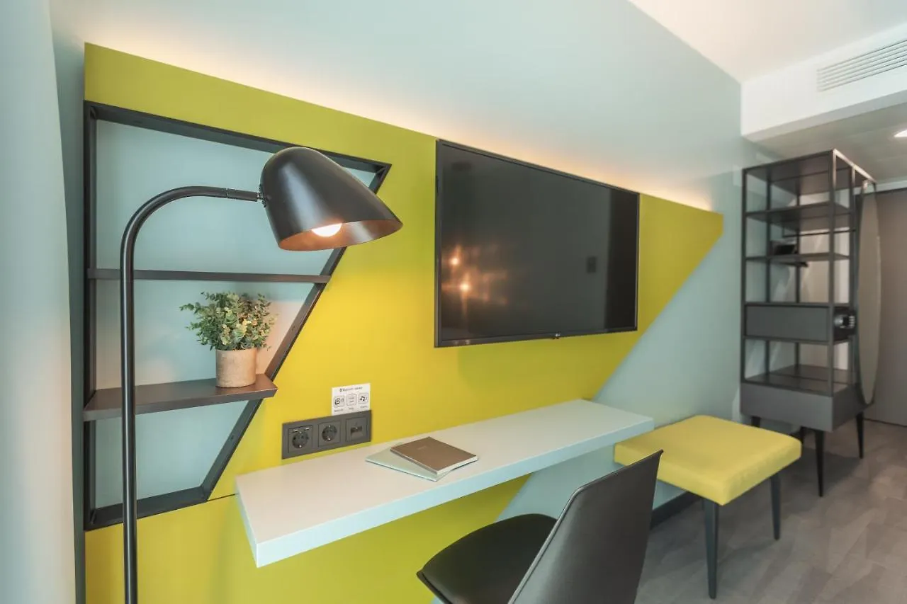Holiday Inn - The Niu, Seven Dusseldorf Ost By Ihg