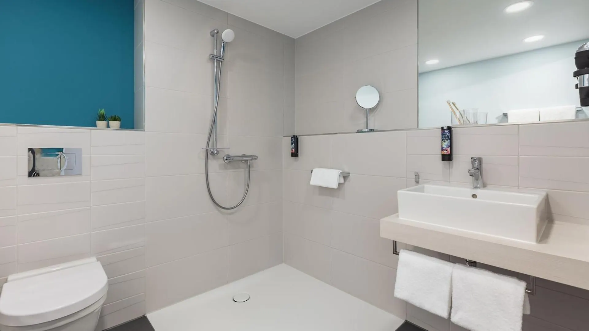 Holiday Inn - The Niu, Seven Dusseldorf Ost By Ihg 3*,  Alemania