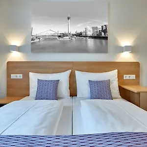 Mcdreams Duesseldorf-city ** Düsseldorf