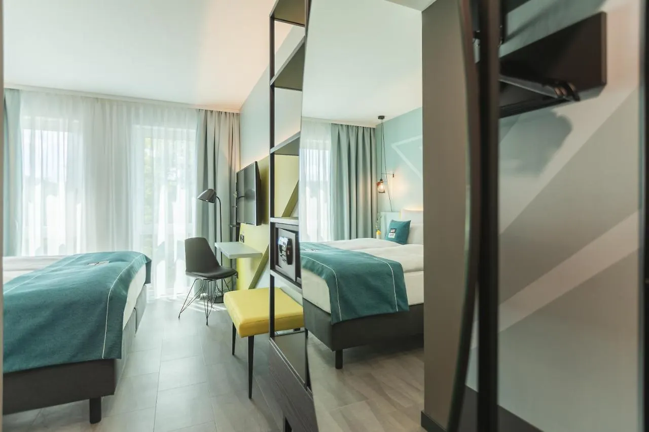 Holiday Inn - The Niu, Seven Dusseldorf Ost By Ihg 3*,