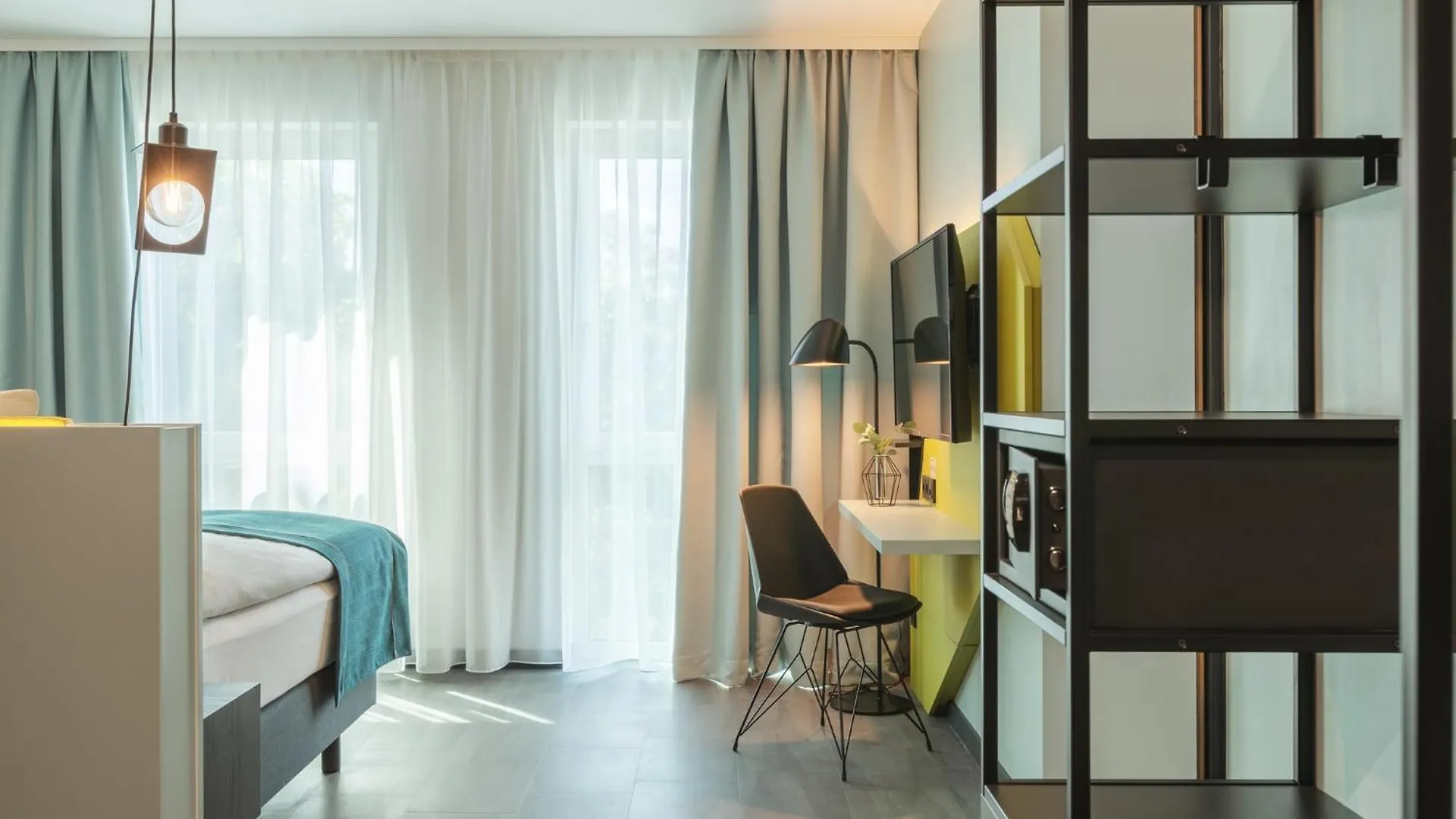 Holiday Inn - The Niu, Seven Dusseldorf Ost By Ihg