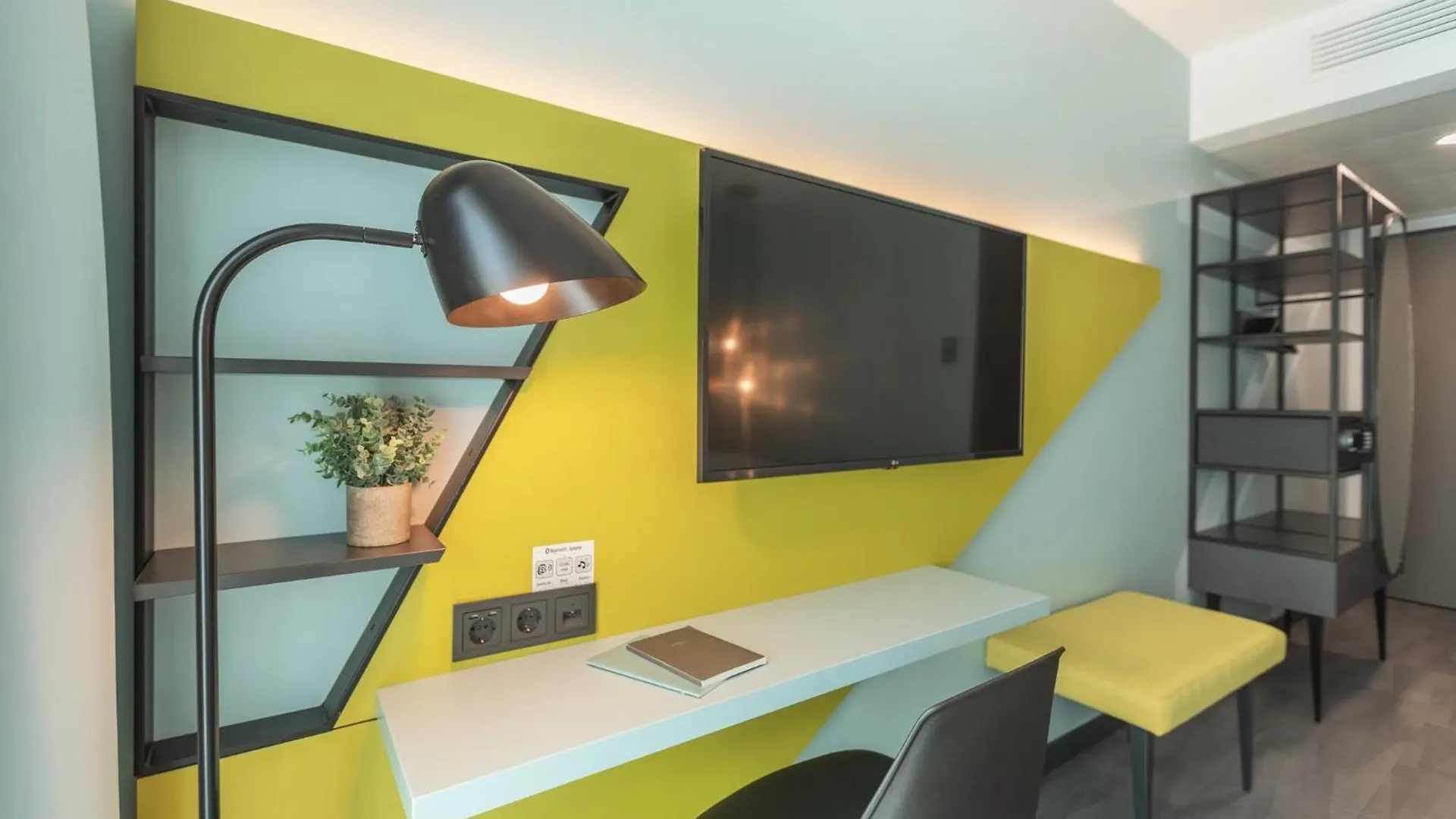 Holiday Inn - The Niu, Seven Dusseldorf Ost By Ihg 3*,  Germany